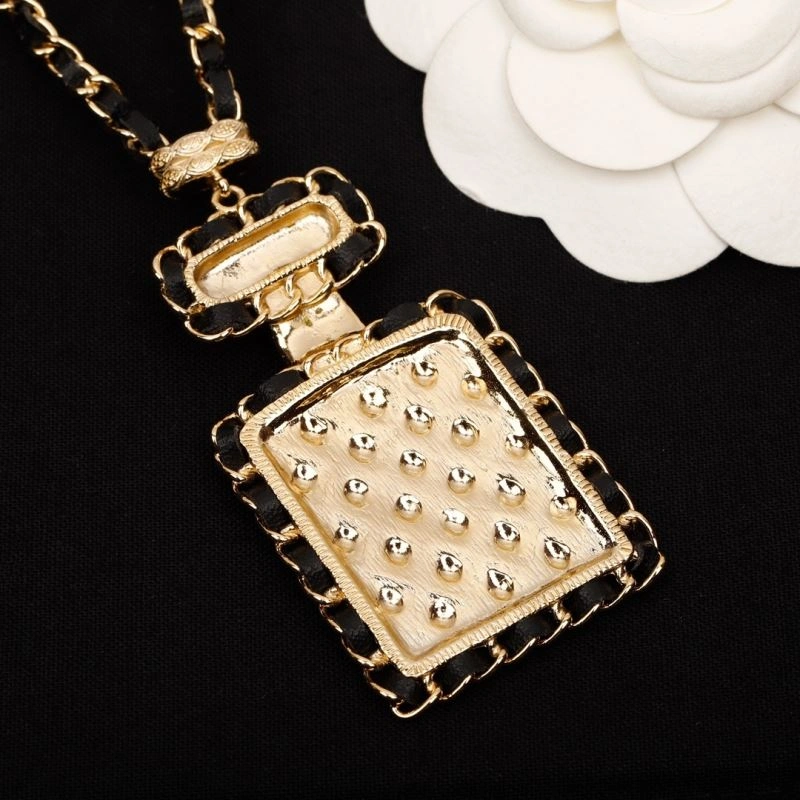 UrbanStyle Chanel Necklaces 225768