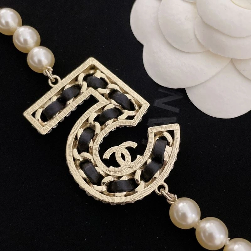 Compact Chanel Necklaces 225752
