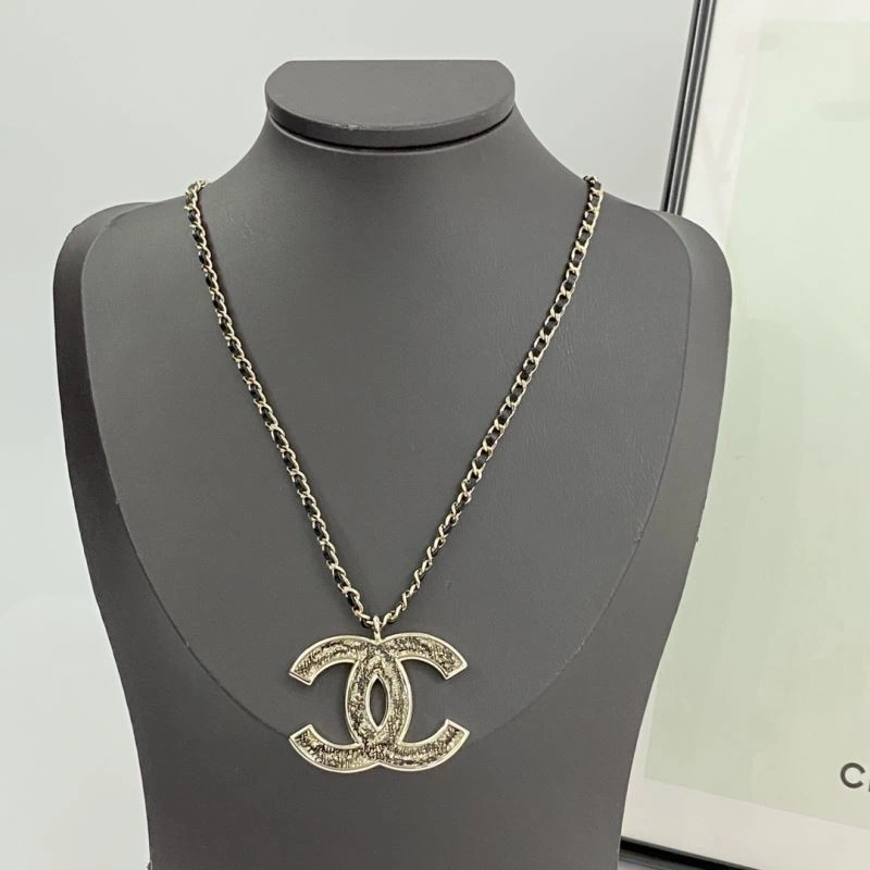 Packable Chanel Necklaces 225734