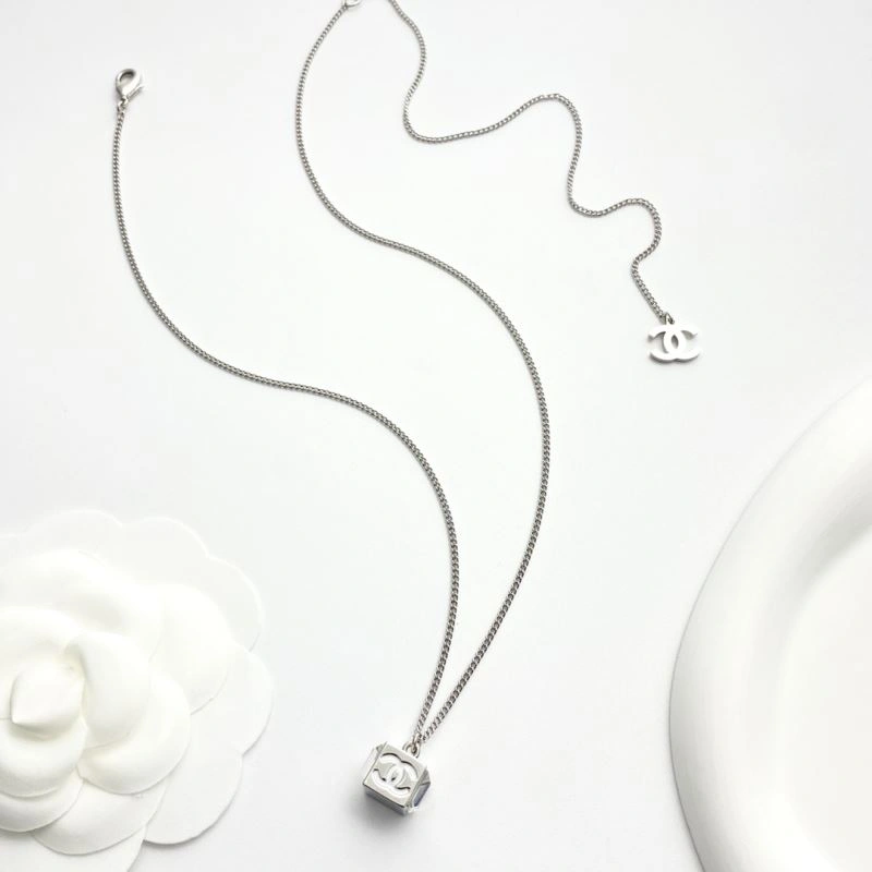 Chanel Necklaces SmoothTexture 225733