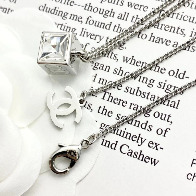 Chanel Necklaces SmoothTexture 225733
