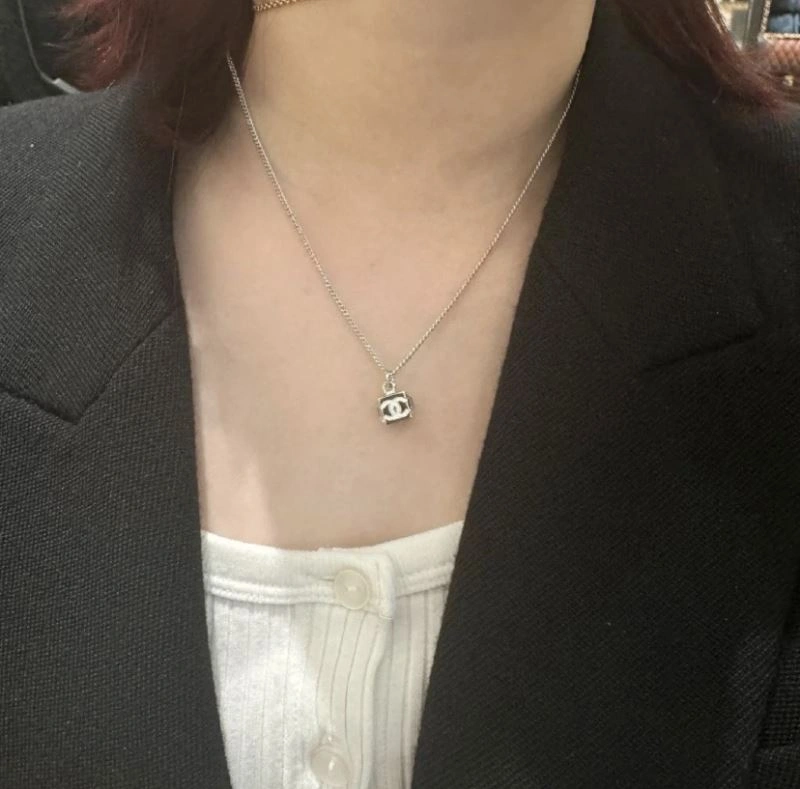 Chanel Necklaces SmoothTexture 225733
