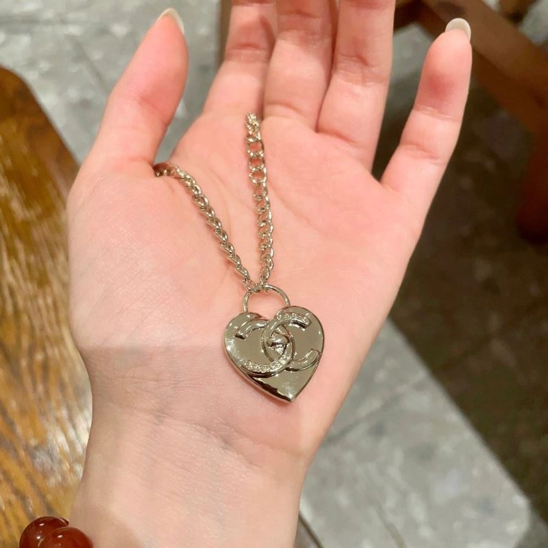 TechFriendly Chanel Necklaces 225747