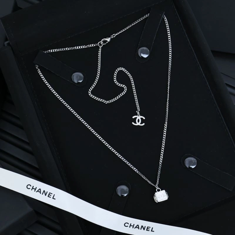 Original Chanel Necklaces 225744