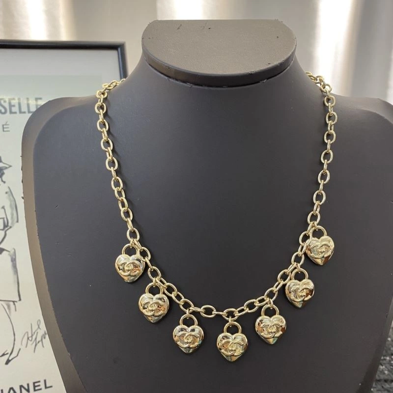 Tailored Chanel Necklaces 225740