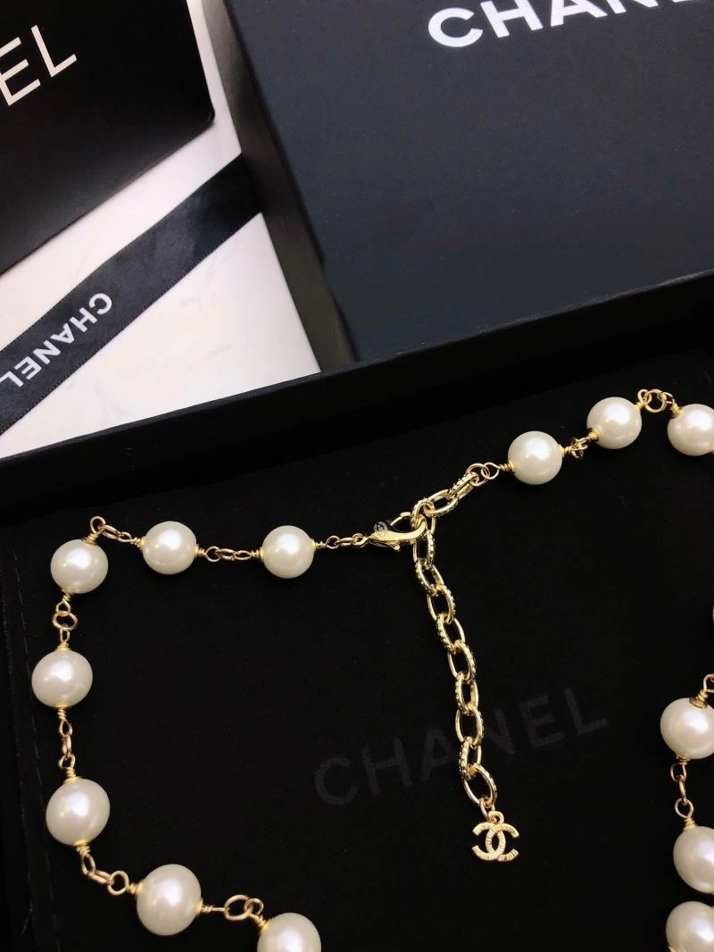 Supportive Chanel Necklaces 225730