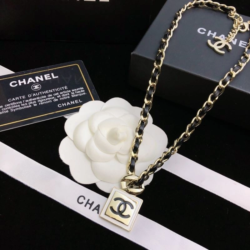Chanel Necklaces UrbanChic 225716