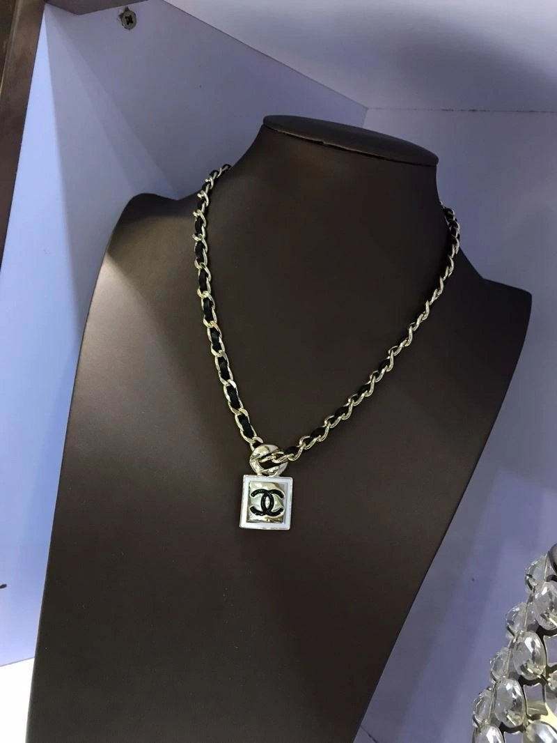 Chanel Necklaces UrbanChic 225716