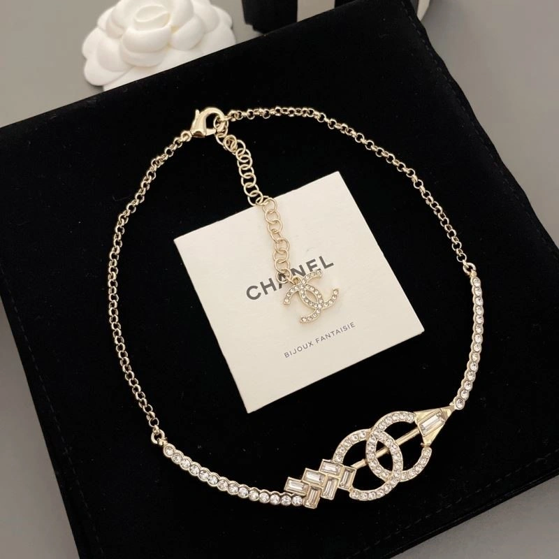 Sustainable Chanel Necklaces 224749
