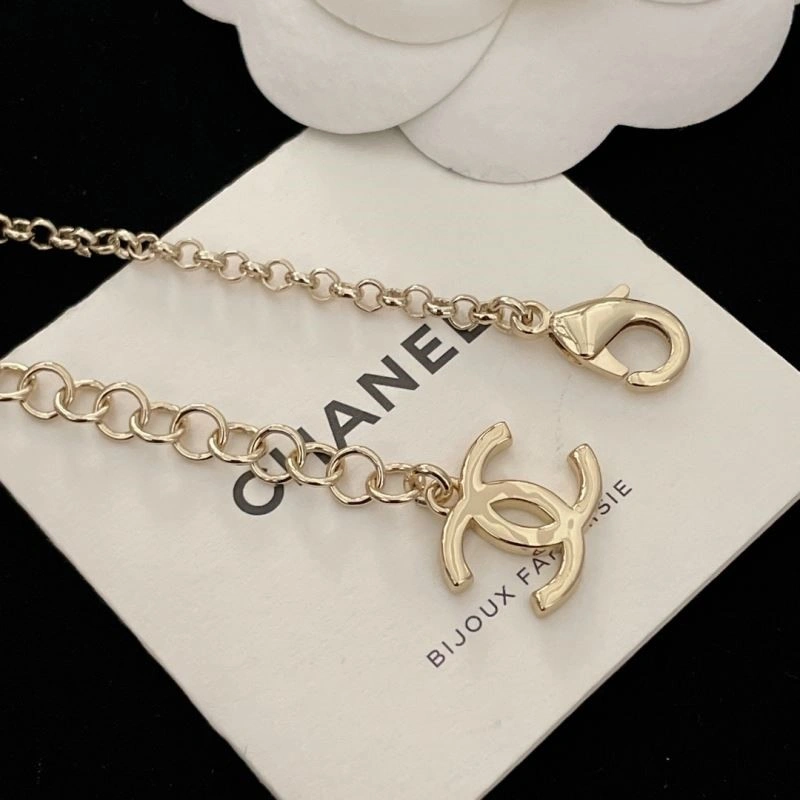 Sustainable Chanel Necklaces 224749