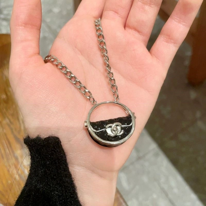 Attractive Chanel Necklaces 224729