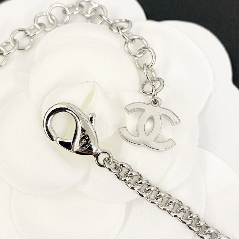 Premium Chanel Necklaces 224712