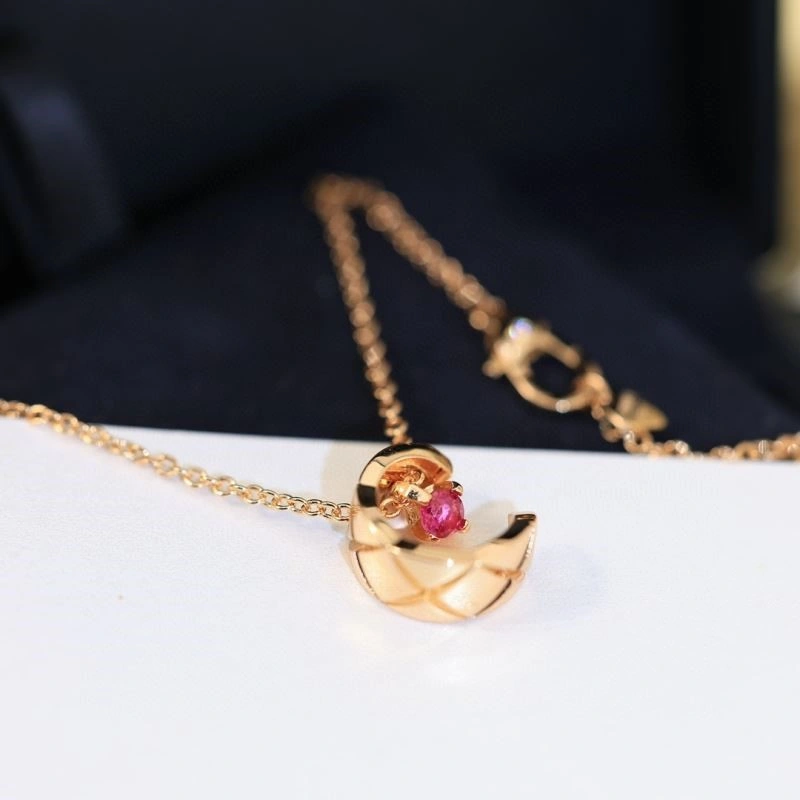Chanel Necklaces Elegant 224698
