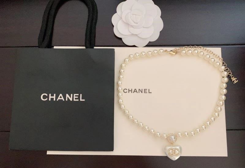 Comfortable Chanel Necklaces 224740