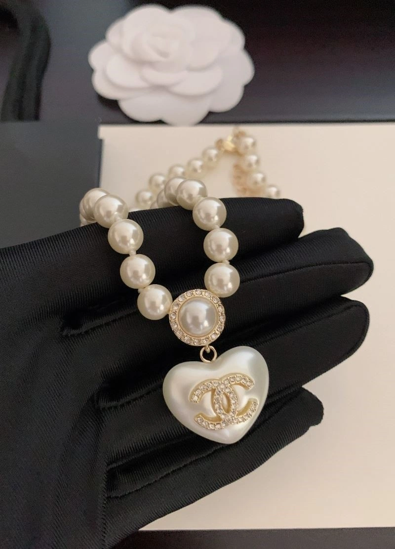 Comfortable Chanel Necklaces 224740