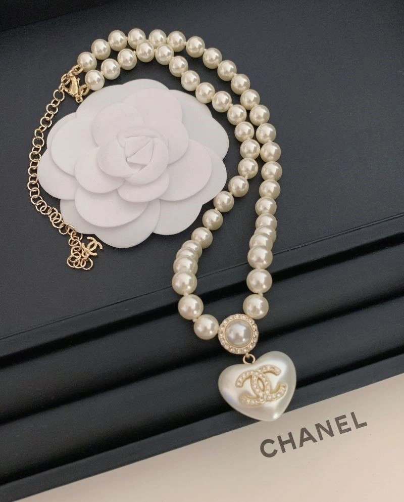 Comfortable Chanel Necklaces 224740