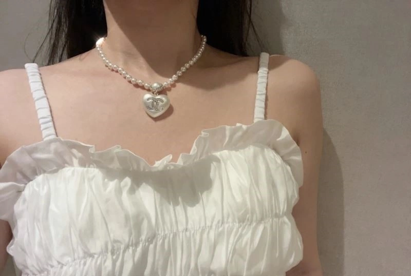 Comfortable Chanel Necklaces 224740