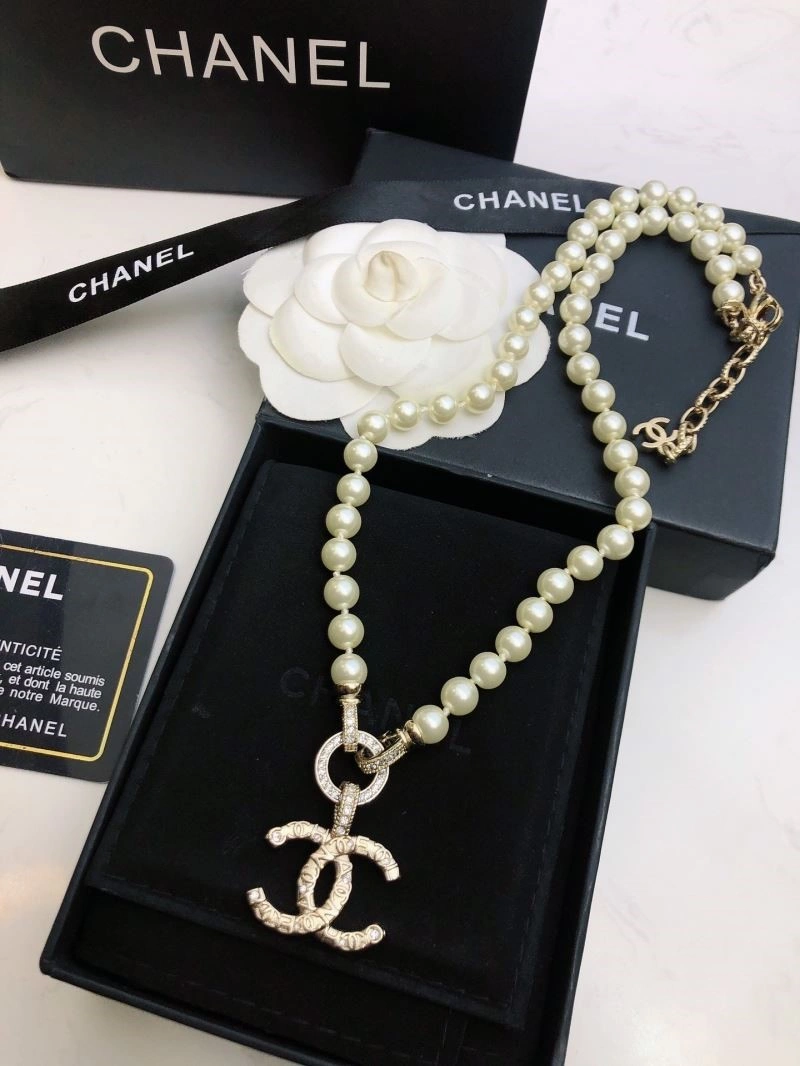 Bold Chanel Necklaces 224730
