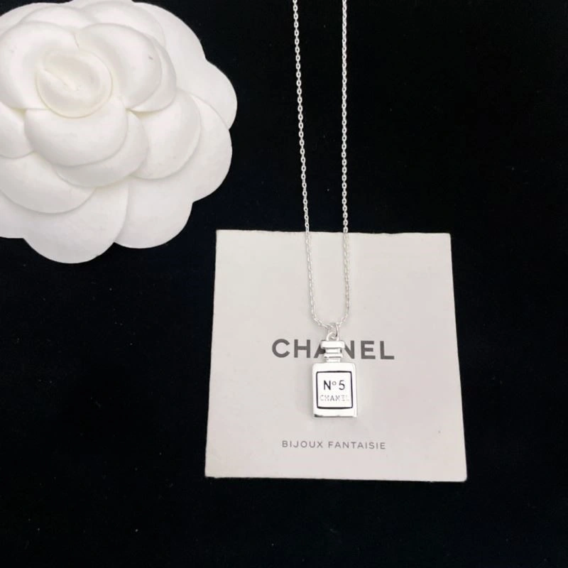 Chanel Necklaces RelaxedFit 224688