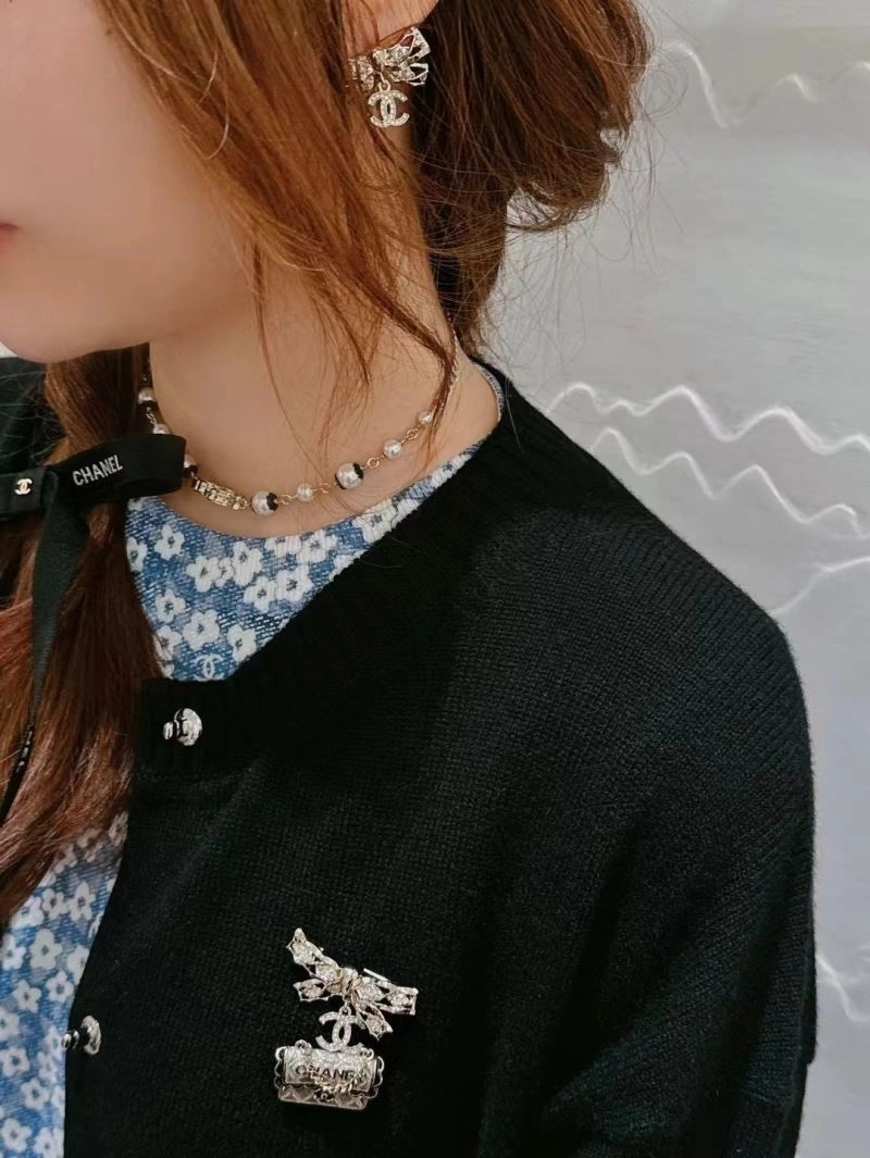 Sophisticated Chanel Necklaces 224660