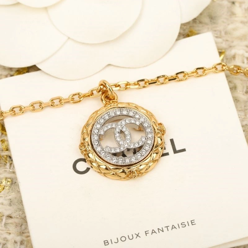 Packable Chanel Necklaces 224726