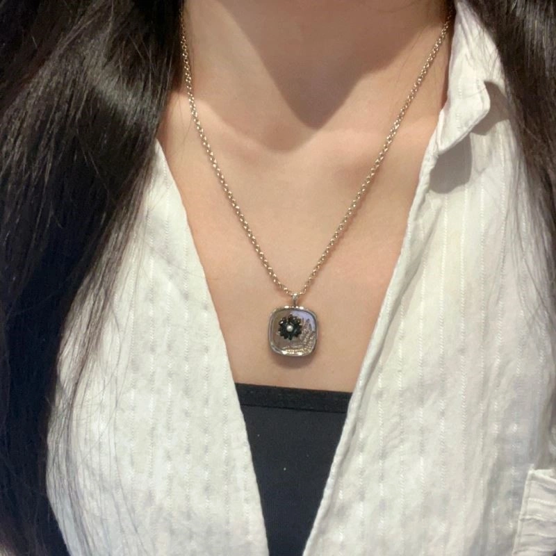 Refined Chanel Necklaces 224632