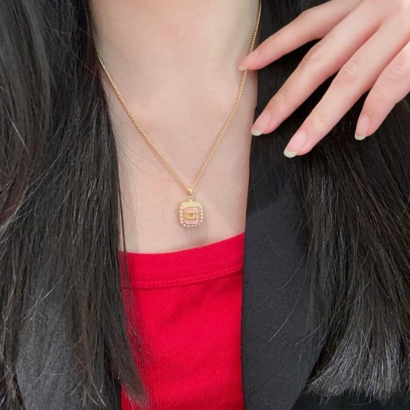 Tailored Chanel Necklaces 224693