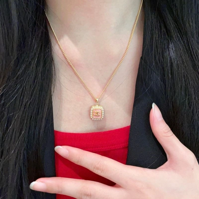 Tailored Chanel Necklaces 224693