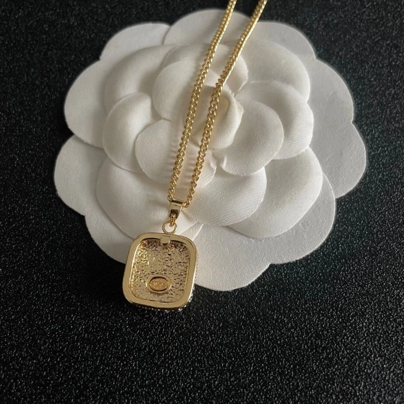 Tailored Chanel Necklaces 224693