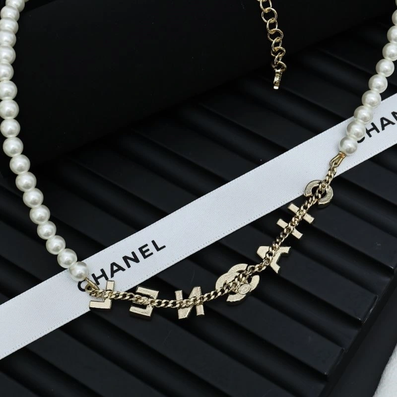 Chanel Necklaces Snug 224575