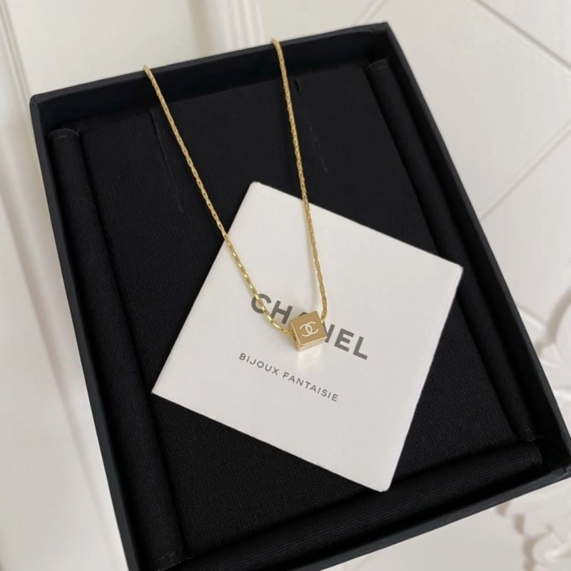 SmoothTexture Chanel Necklaces 224539