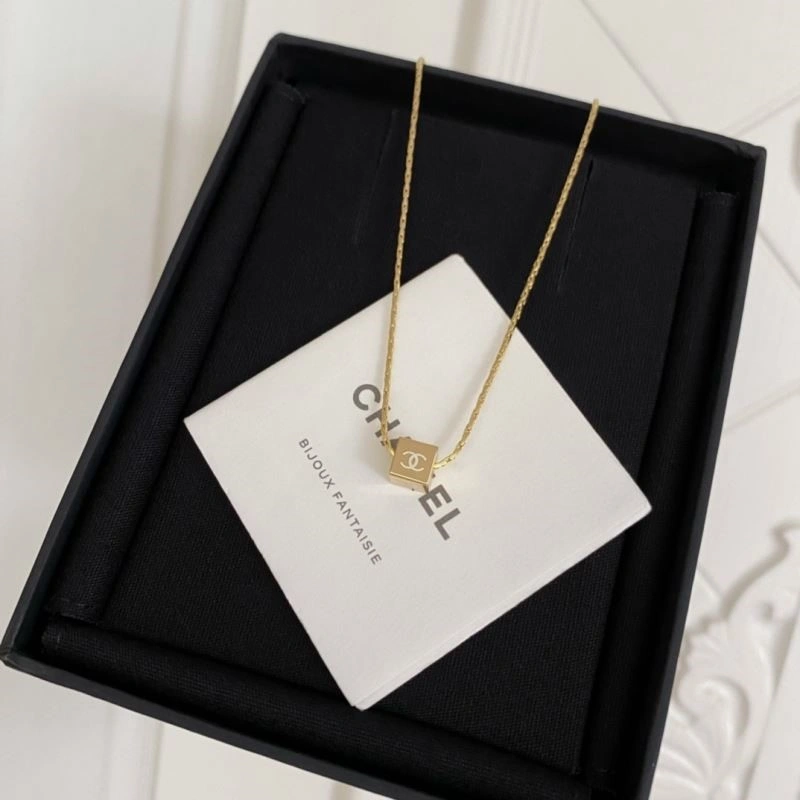 SmoothTexture Chanel Necklaces 224539