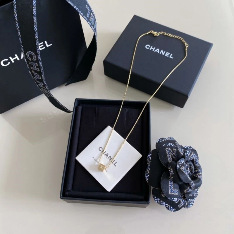 SmoothTexture Chanel Necklaces 224539