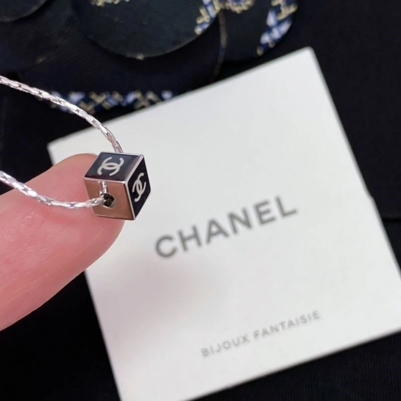 EyeCatching Chanel Necklaces 224543