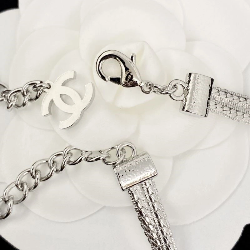 Vibrant Chanel Necklaces 224548