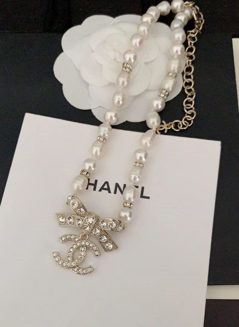 Minimalist Chanel Necklaces 224542