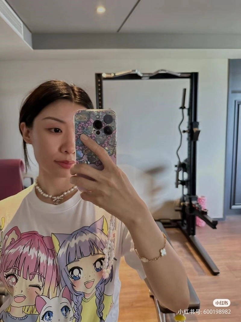 Minimalist Chanel Necklaces 224542