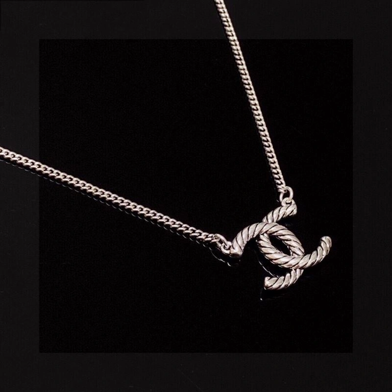 Versatile Chanel Necklaces 224541