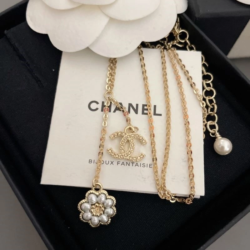 Refined Chanel Necklaces 223595