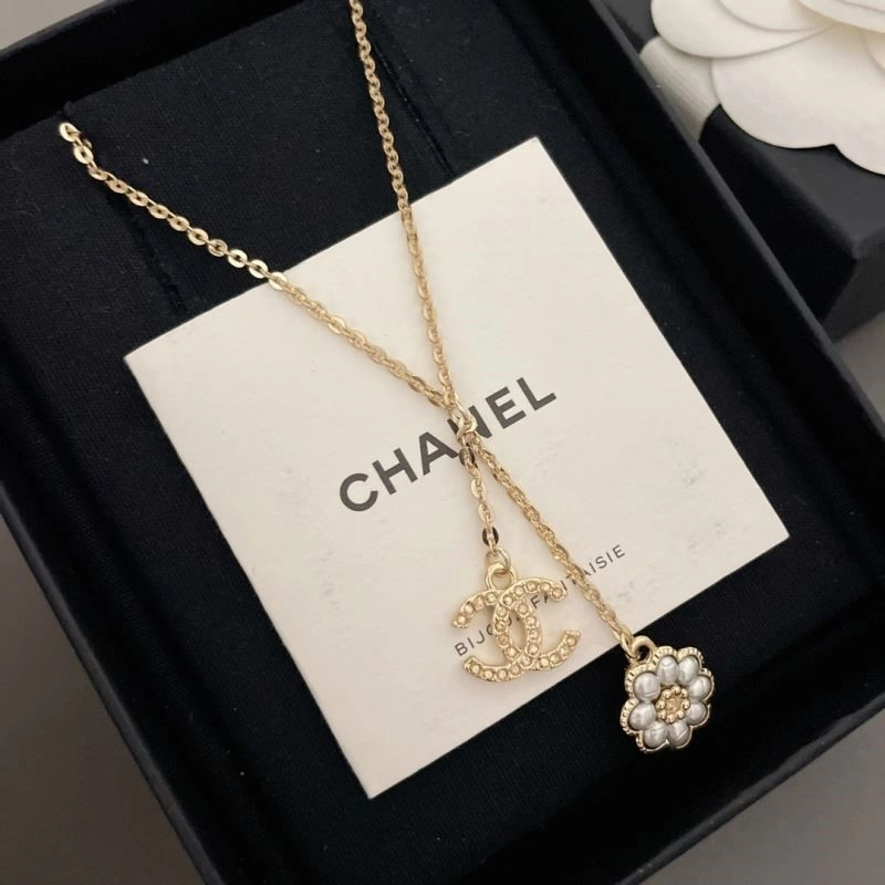 Refined Chanel Necklaces 223595