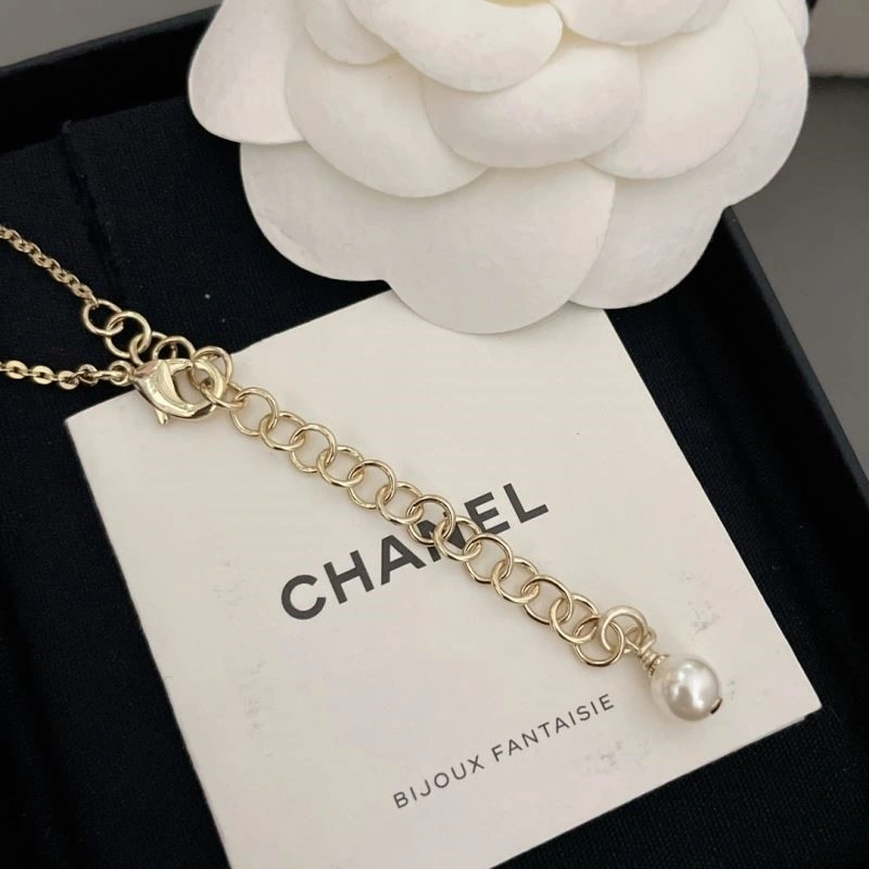 Refined Chanel Necklaces 223595