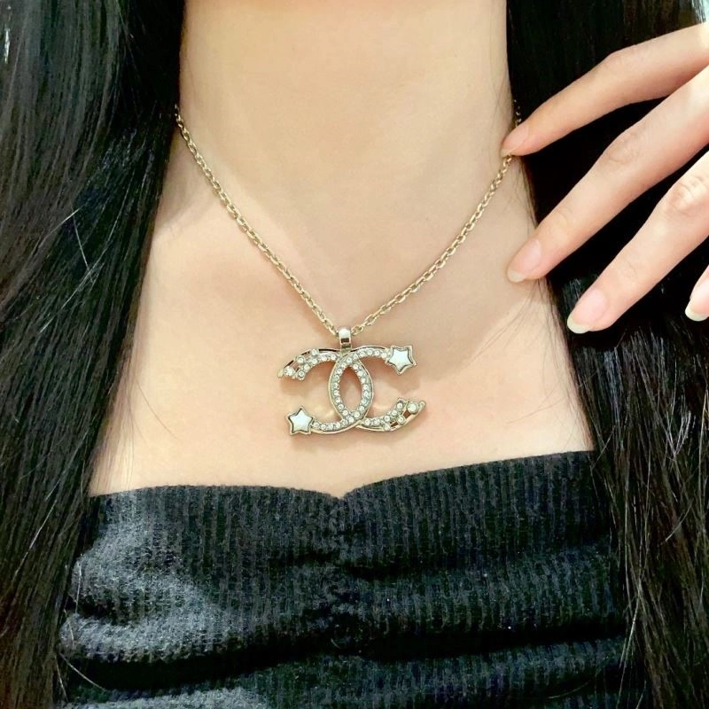 Colorful Chanel Necklaces 223579