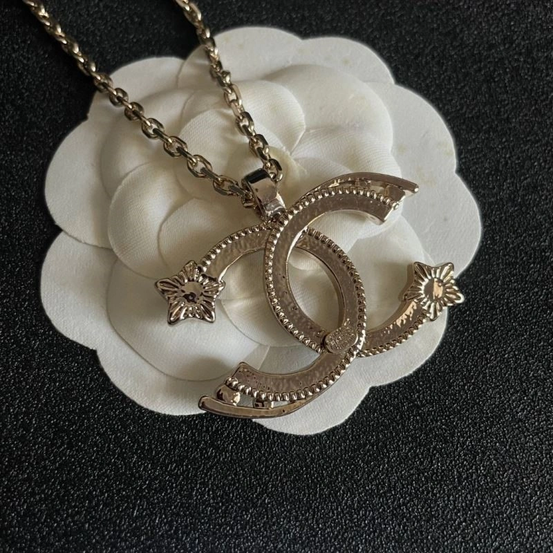 Colorful Chanel Necklaces 223579