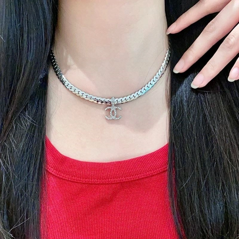 Chanel Necklaces Cozy 223568