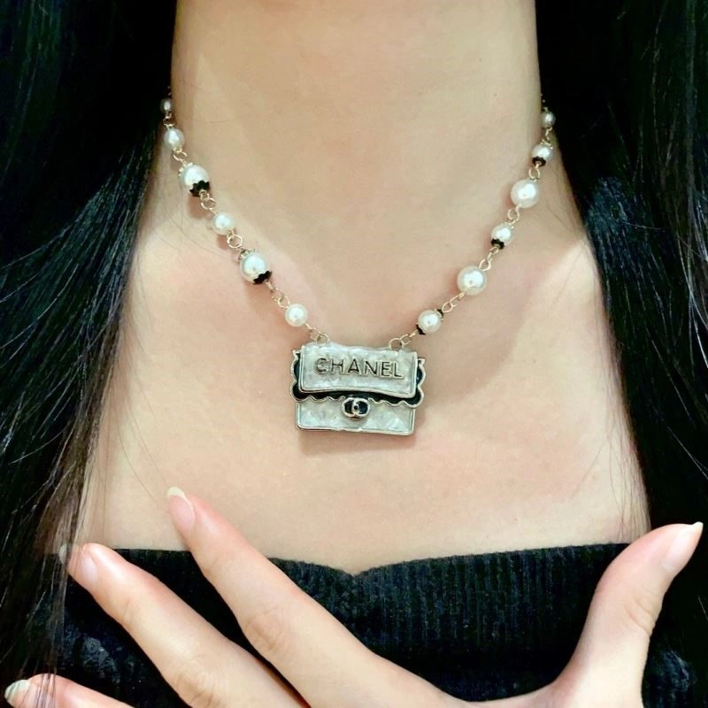 Chanel Necklaces Contemporary 223577