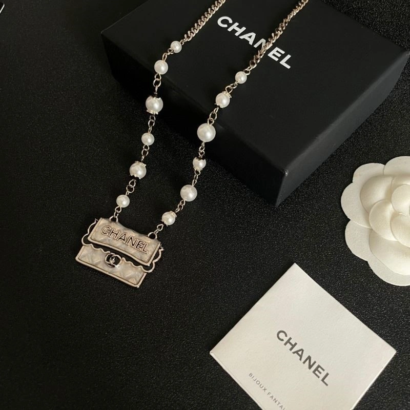Chanel Necklaces Contemporary 223577