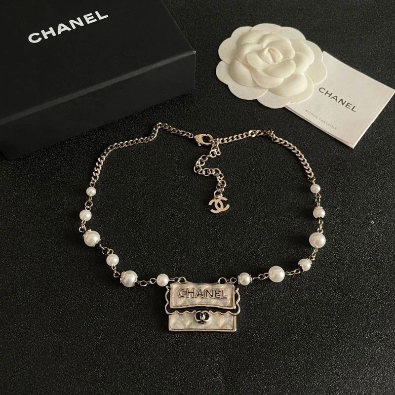 Chanel Necklaces Contemporary 223577