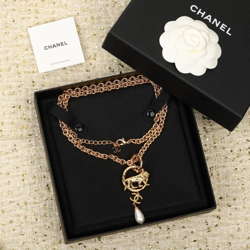 Chanel Necklaces Functional 223580