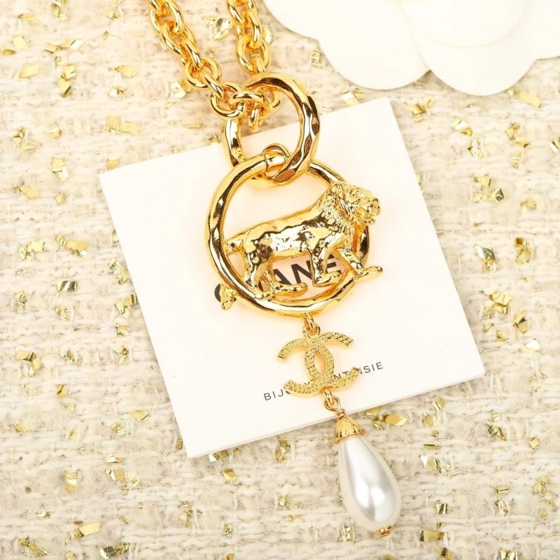 Chanel Necklaces Functional 223580