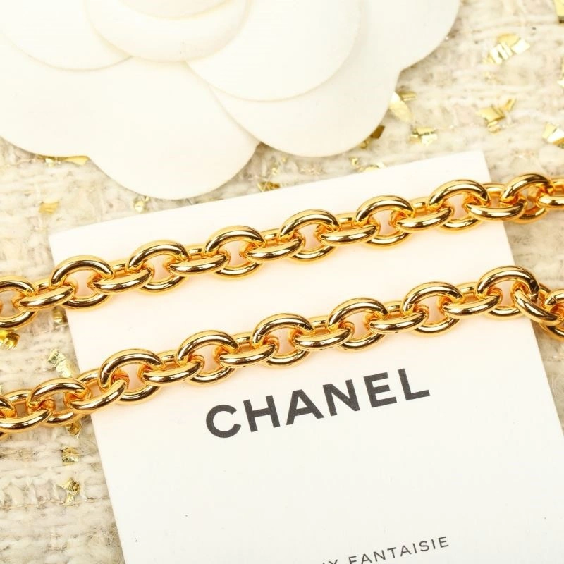 Chanel Necklaces Functional 223580